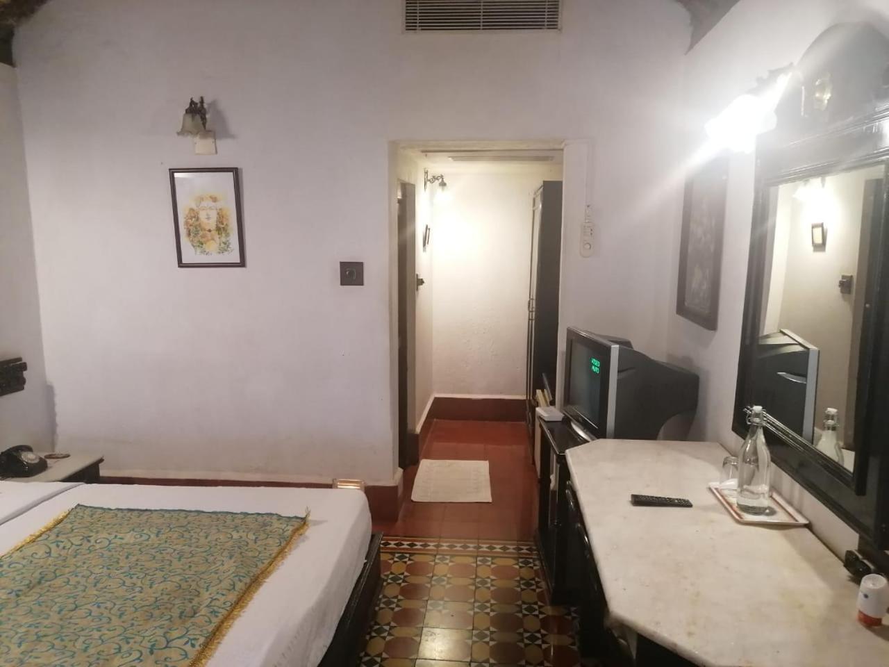 Indeco Hotels Swamimalai Кумбаконам Экстерьер фото