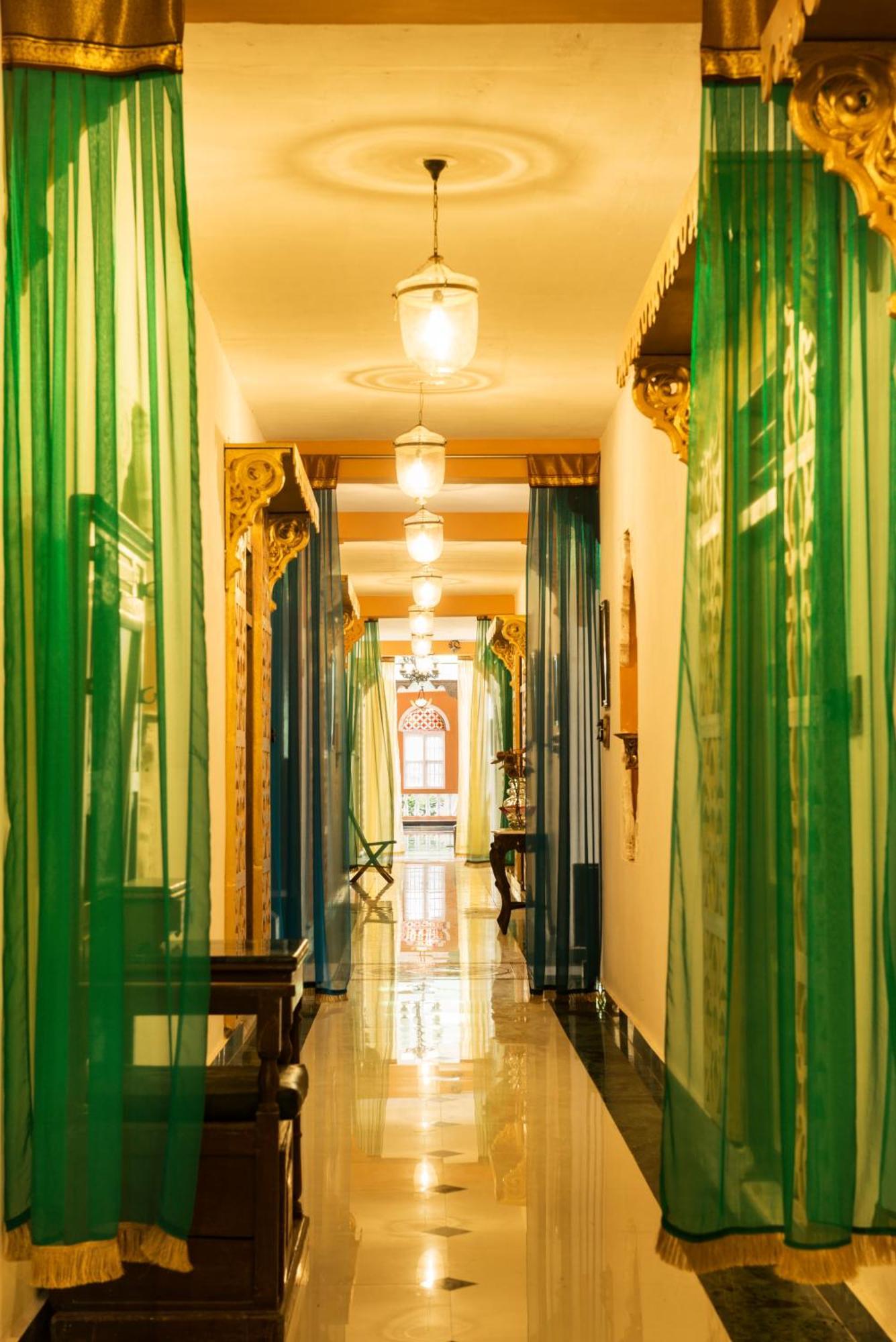 Indeco Hotels Swamimalai Кумбаконам Экстерьер фото