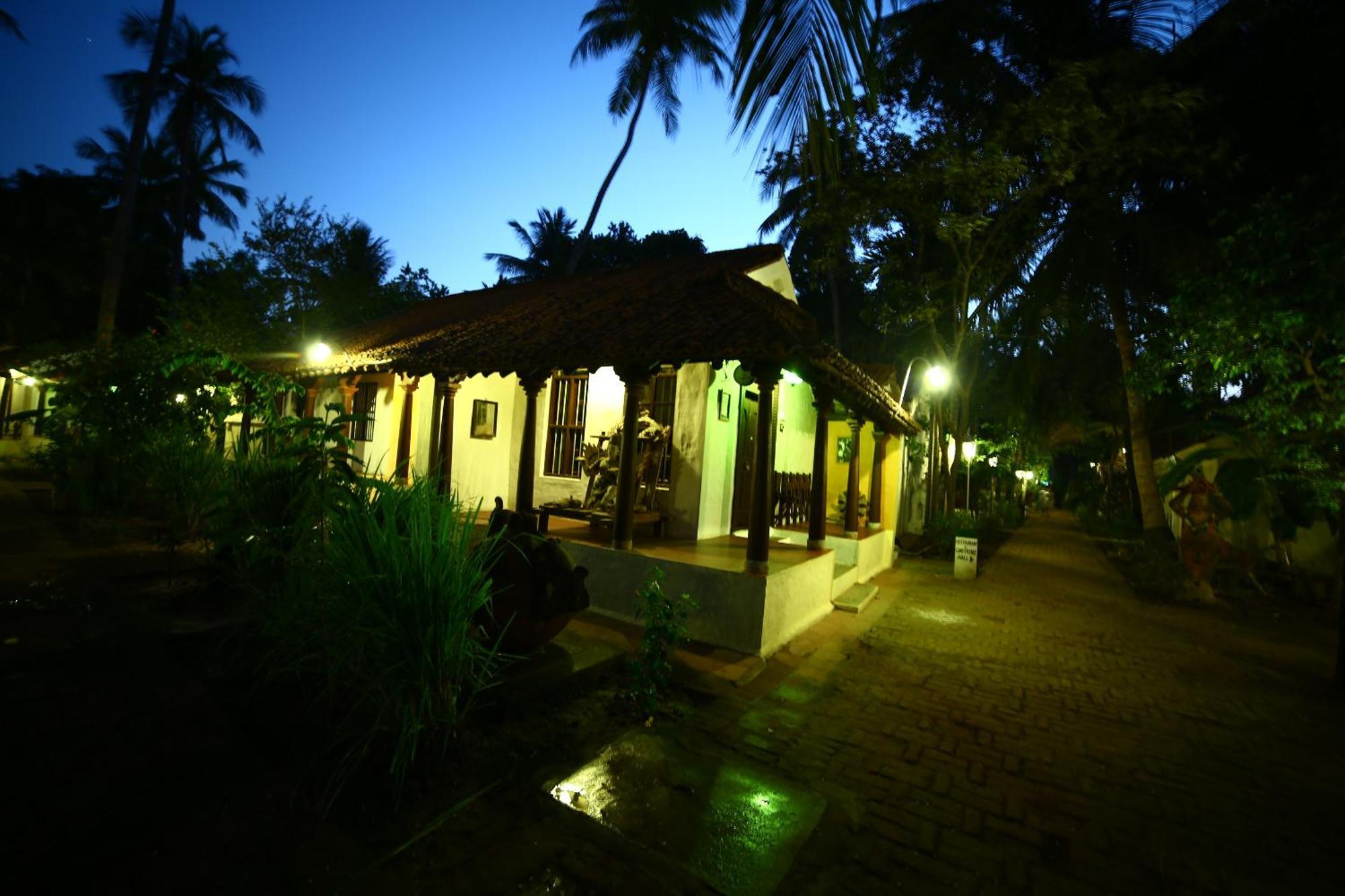 Indeco Hotels Swamimalai Кумбаконам Экстерьер фото