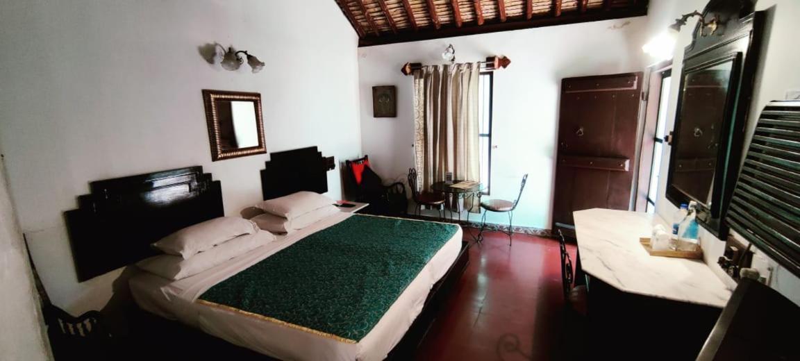 Indeco Hotels Swamimalai Кумбаконам Экстерьер фото